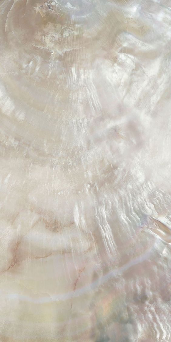 Sculptural Pearl Candle