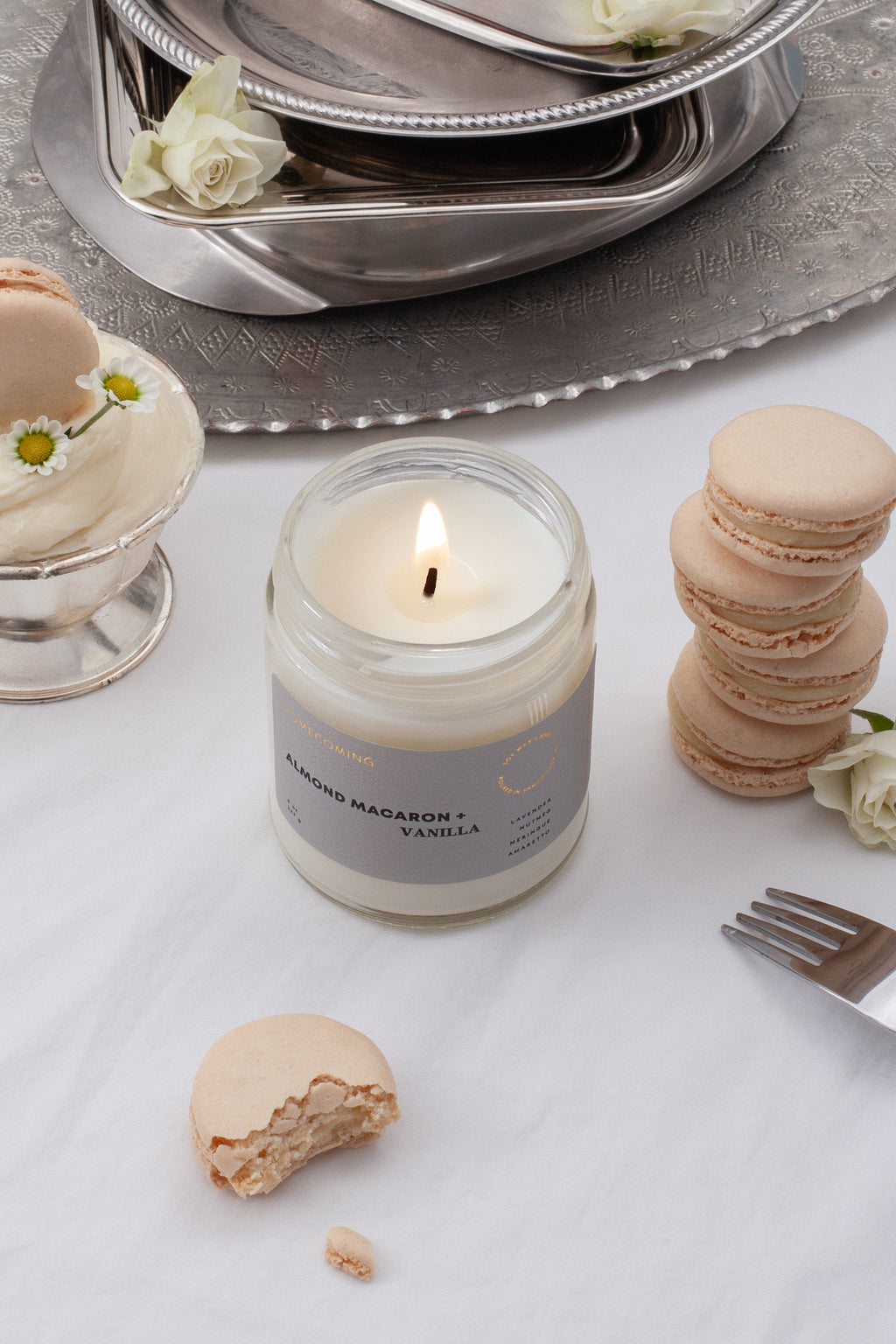 Almond Macaron + Vanilla